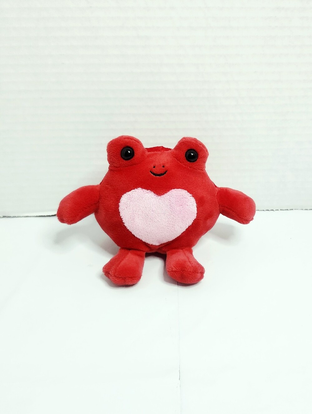 Hallmark Red Heart Plush Frog